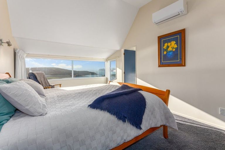 Photo of property in 22a Kahu Road, Paremata, Porirua, 5024
