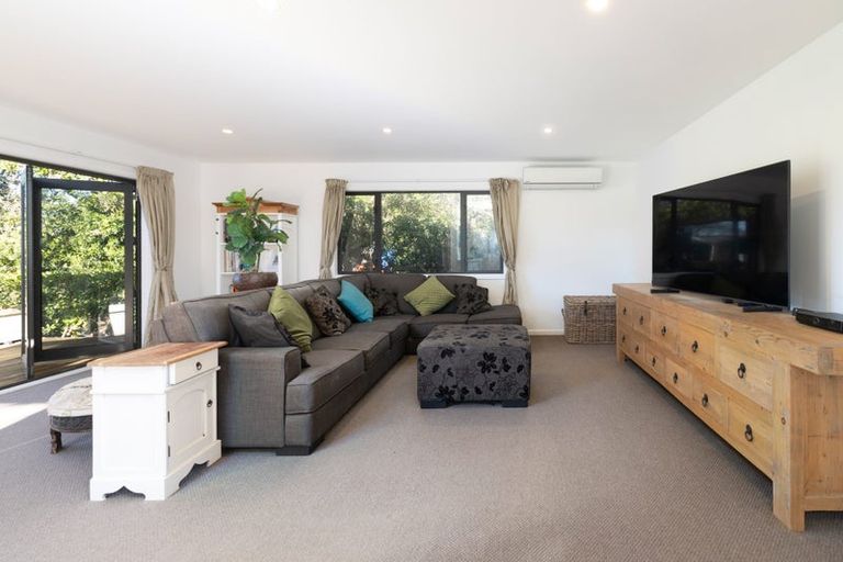 Photo of property in 90 Gillies Crescent, Waimarama, Havelock North, 4294