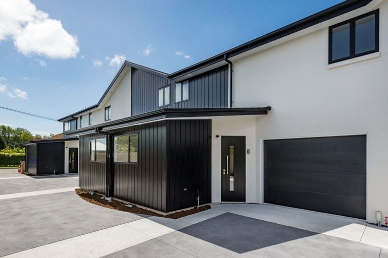 Photo of property in 2/16 Grants Road, Papanui, Christchurch, 8053