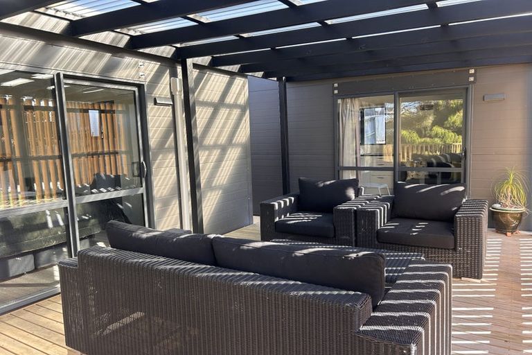 Photo of property in 36b Renata Crescent, Te Atatu Peninsula, Auckland, 0610