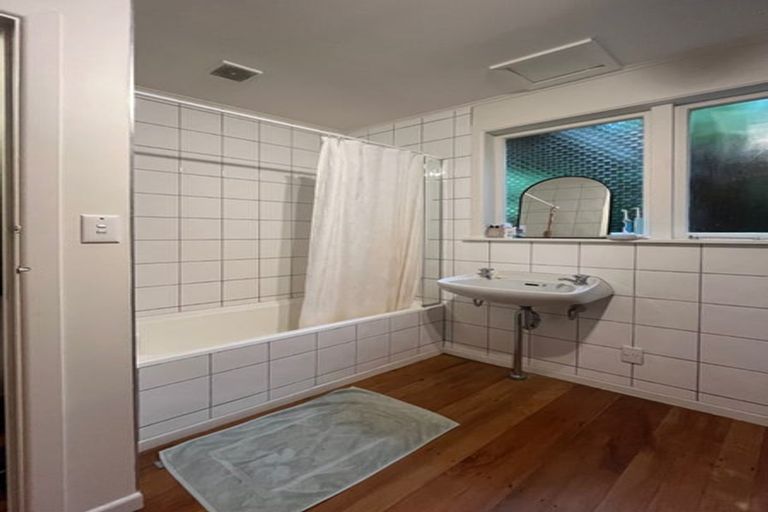 Photo of property in 2/17 Hepara Street, Hataitai, Wellington, 6021