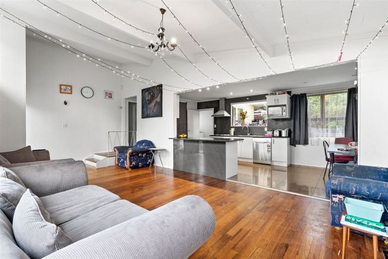 Photo of property in 5 Leeson Place, Mangere, Auckland, 2022