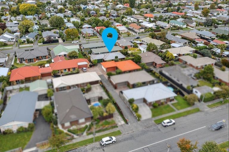 Photo of property in 2/58a Daniels Road, Redwood, Christchurch, 8051