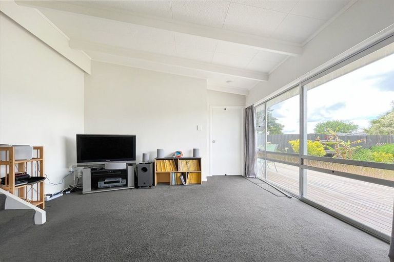 Photo of property in 7 Lynette Place, Mangere, Auckland, 2022