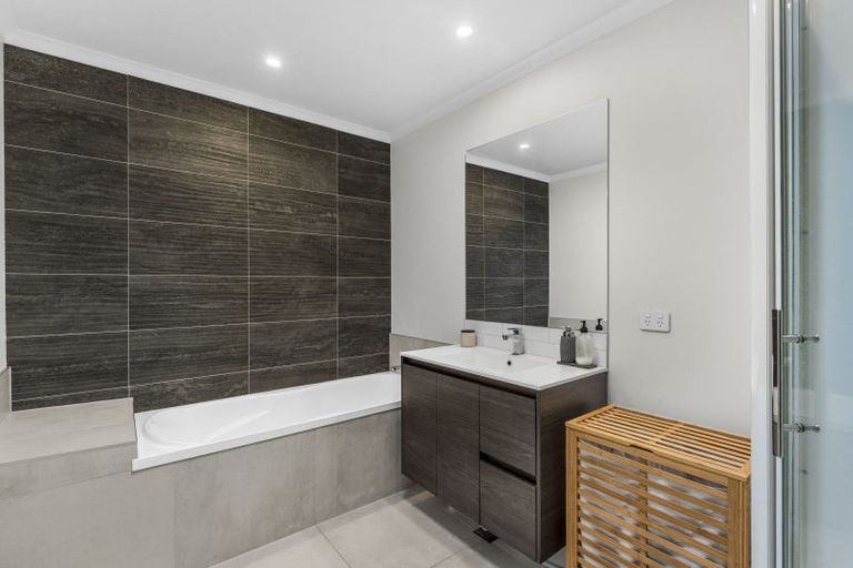 Photo of property in 14 Malcolm Calder Road, Hobsonville, Auckland, 0616