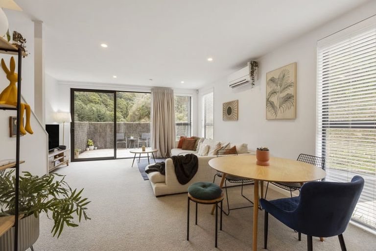 Photo of property in 57 Rua Kai Way, Brooklyn, Wellington, 6021