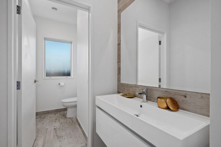 Photo of property in 97 Pohutukawa Parade, Riverhead, 0820