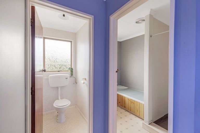 Photo of property in 71 Kaimanawa Street, Kelvin Grove, Palmerston North, 4414