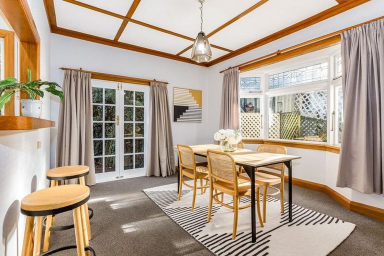 Photo of property in 196 Evans Bay Parade, Roseneath, Wellington, 6021