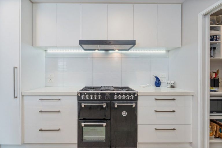 Photo of property in 21 Debenham Drive, Whitianga, 3510