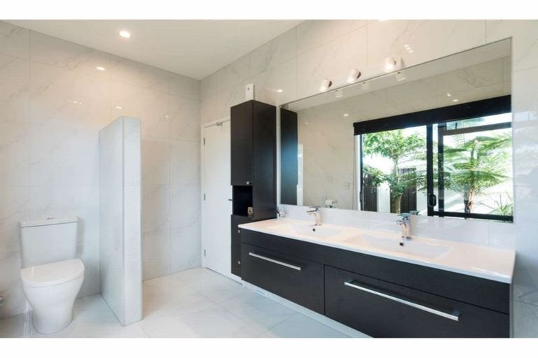 Photo of property in 10 Cochrane Drive, Kerikeri, 0230