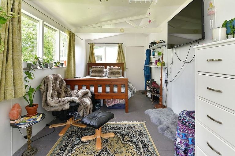Photo of property in 333 South Head Road, South Head, Helensville, 0874