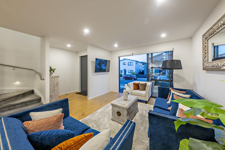 Photo of property in 23 Riroriro Road, Hobsonville, Auckland, 0616