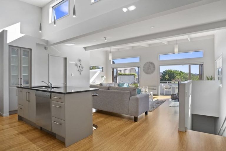 Photo of property in 37a Mount Avenue, Pauanui, Hikuai, 3579