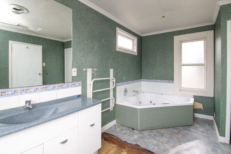 Photo of property in 502 Pioneer Highway, Highbury, Palmerston North, 4412