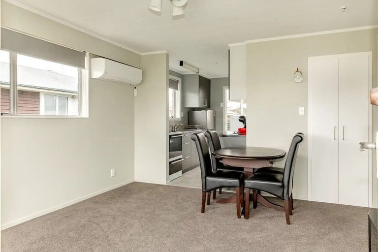 Photo of property in 25-27 Romilly Street, Westport, 7825