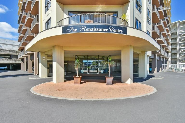 Photo of property in 2g/18 Ronwood Avenue, Manukau, Auckland, 2104