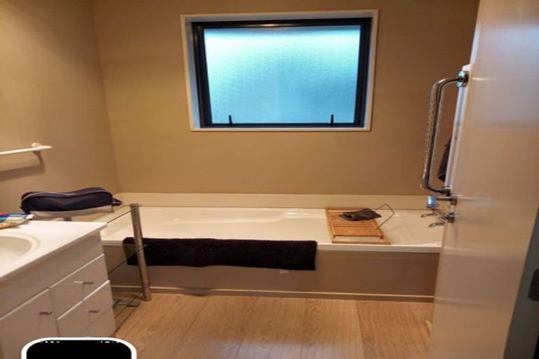 Photo of property in 1 Knight Street, Oxford, 7430