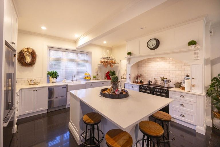 Photo of property in 244 Victoria Avenue, Hokowhitu, Palmerston North, 4410