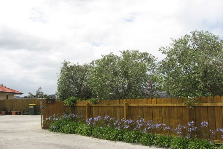 Photo of property in 24 Morewa Place, Takanini, 2112