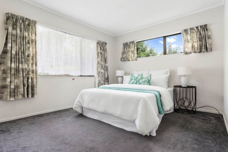 Photo of property in 2/58 Clevedon Road, Papakura, 2110