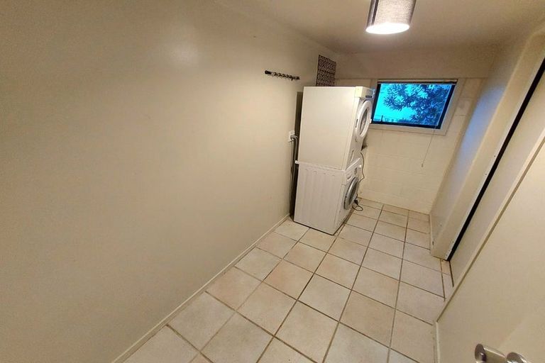 Photo of property in 2a Korotaha Terrace, Rothesay Bay, Auckland, 0630