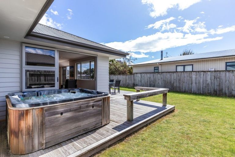 Photo of property in 64 Parekaawa Drive, Motuoapa, Turangi, 3382