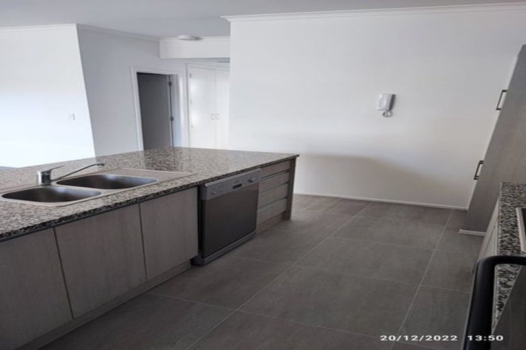 Photo of property in 7/11 Carlos Drive, Flat Bush, Auckland, 2016