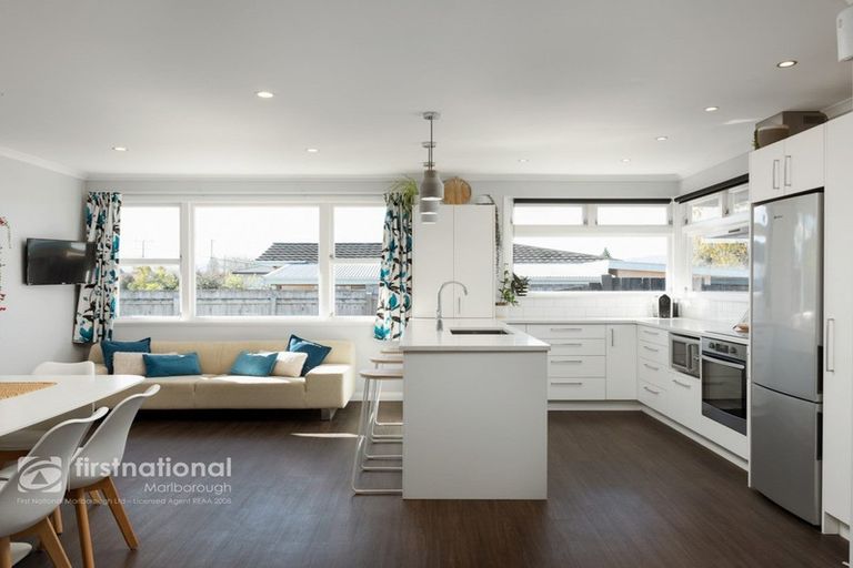 Photo of property in 123 Howick Road, Redwoodtown, Blenheim, 7201