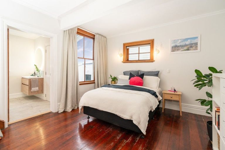 Photo of property in 16 Stafford Street, Mount Victoria, Wellington, 6011
