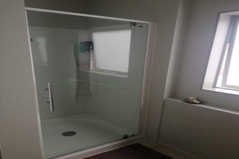 Photo of property in 42 Evans Bay Parade, Roseneath, Wellington, 6021