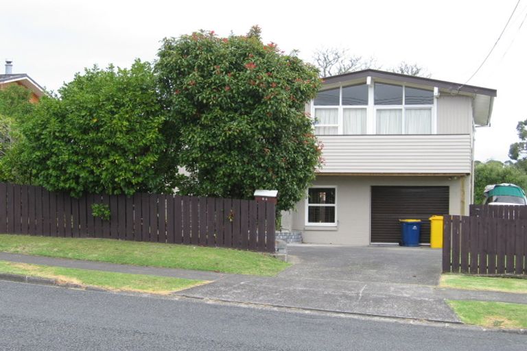 Photo of property in 84 Stanley Road, Glenfield, Auckland, 0629
