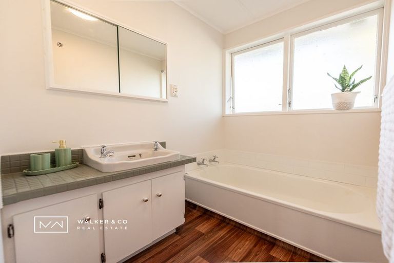 Photo of property in 15 Kaponga Street, Wainuiomata, Lower Hutt, 5014