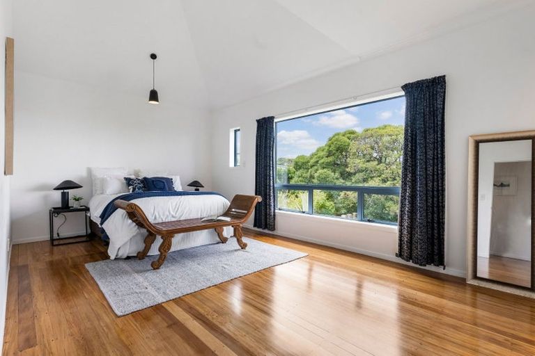 Photo of property in 32 Mandalay Terrace, Khandallah, Wellington, 6035