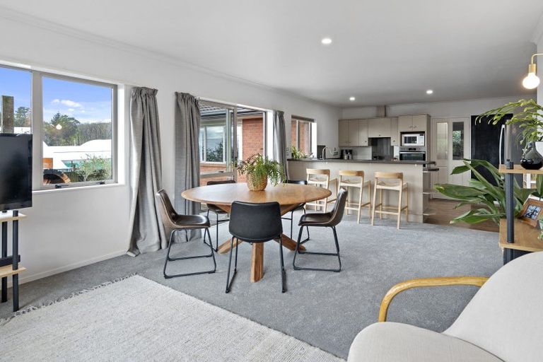 Photo of property in 7 Gilders Grove, Heathcote Valley, Christchurch, 8022