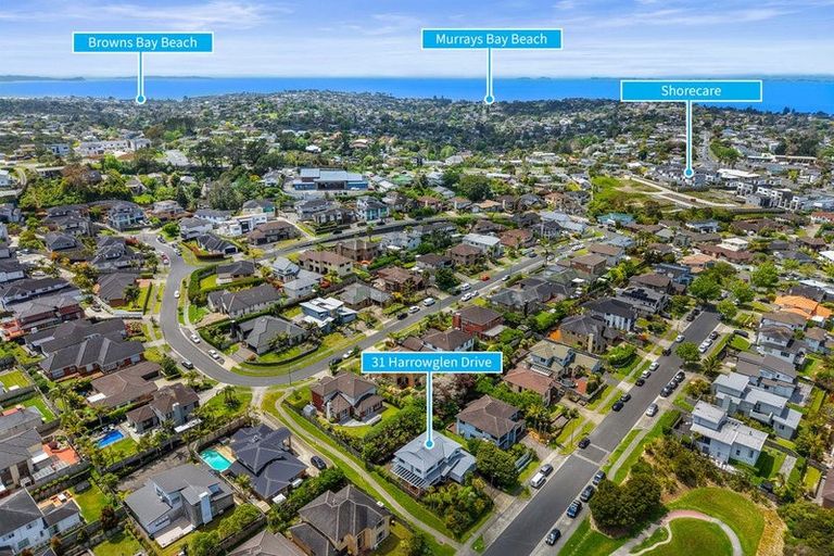 Photo of property in 31 Harrowglen Drive, Northcross, Auckland, 0632
