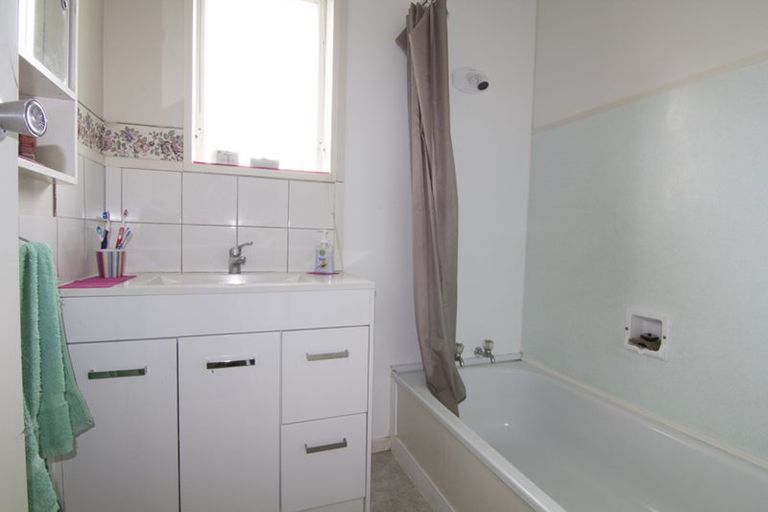 Photo of property in 41 Rautawhiri Road, Helensville, 0800