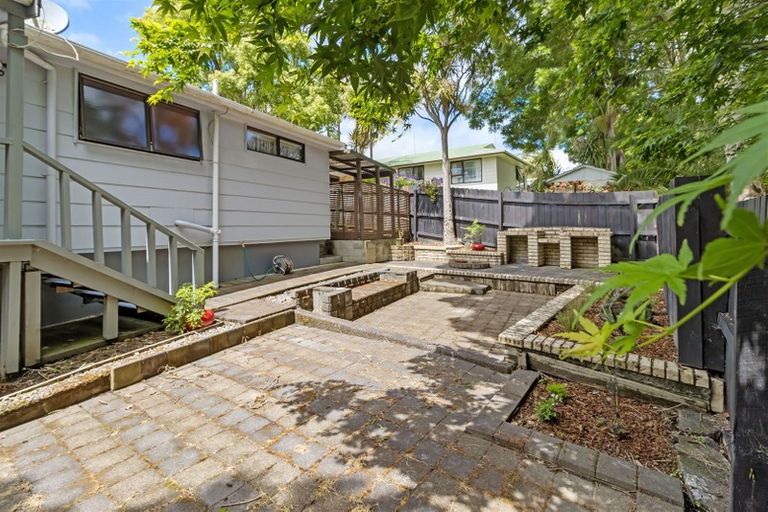 Photo of property in 17a Newington Road, Henderson, Auckland, 0612