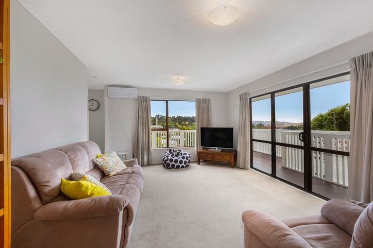 Photo of property in 16 Transom Close, Whitby, Porirua, 5024