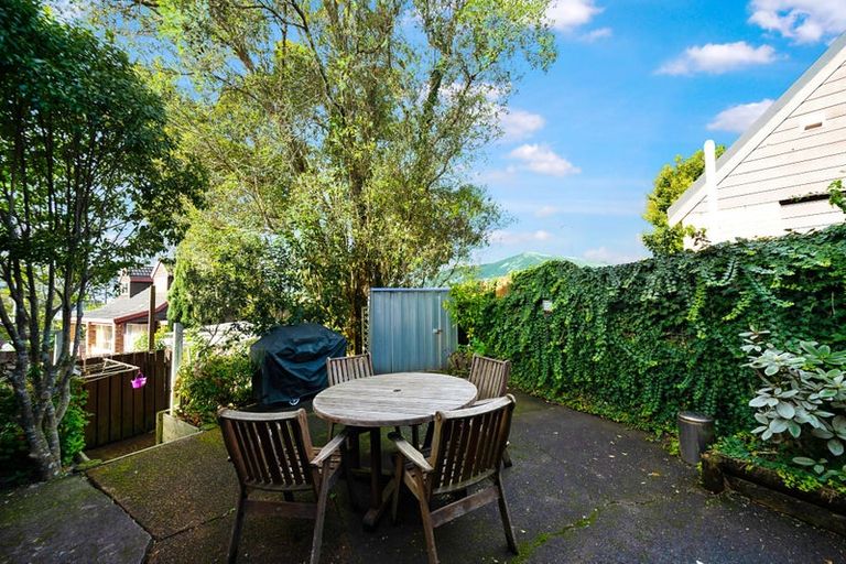 Photo of property in 2/62 Granville Drive, Massey, Auckland, 0614