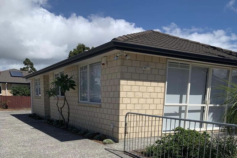 Photo of property in 27a Doment Crescent, Orewa, 0931