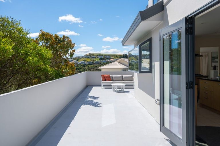Photo of property in 3 Hetsby Place, Churton Park, Wellington, 6037