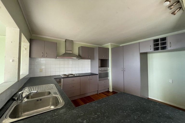Photo of property in 65 Ocean View Road, Hillcrest, Auckland, 0627
