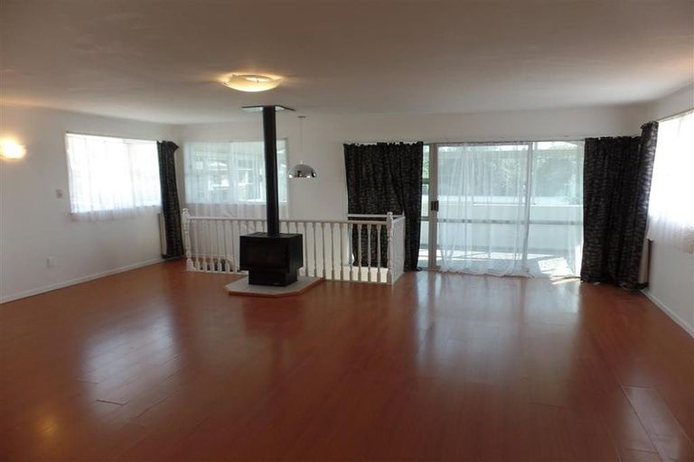 Photo of property in 14 Helena Street, Massey, Auckland, 0614