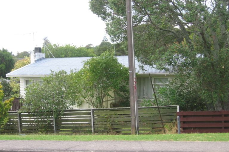 Photo of property in 32 South Lynn Road, Titirangi, Auckland, 0604