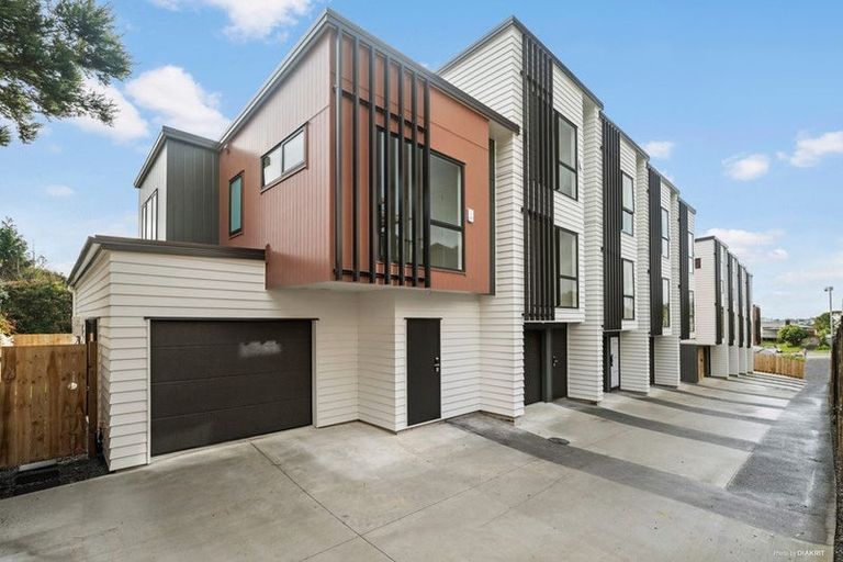 Photo of property in 4/28 Ludlow Terrace, Totara Vale, Auckland, 0627