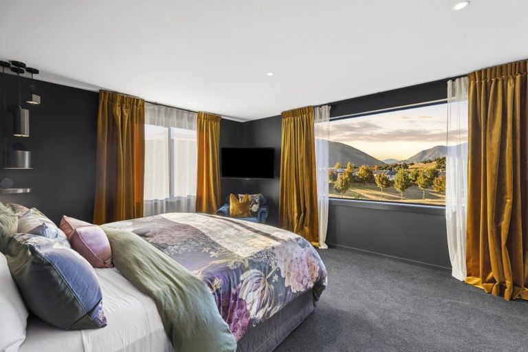 Photo of property in 7 Diamond Lane, Wanaka, 9305