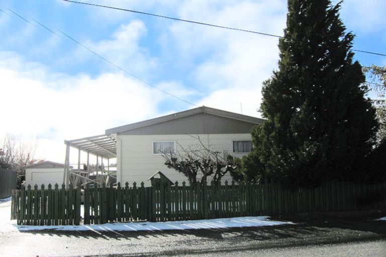 Photo of property in 44 Godley Street, Twizel, 7901