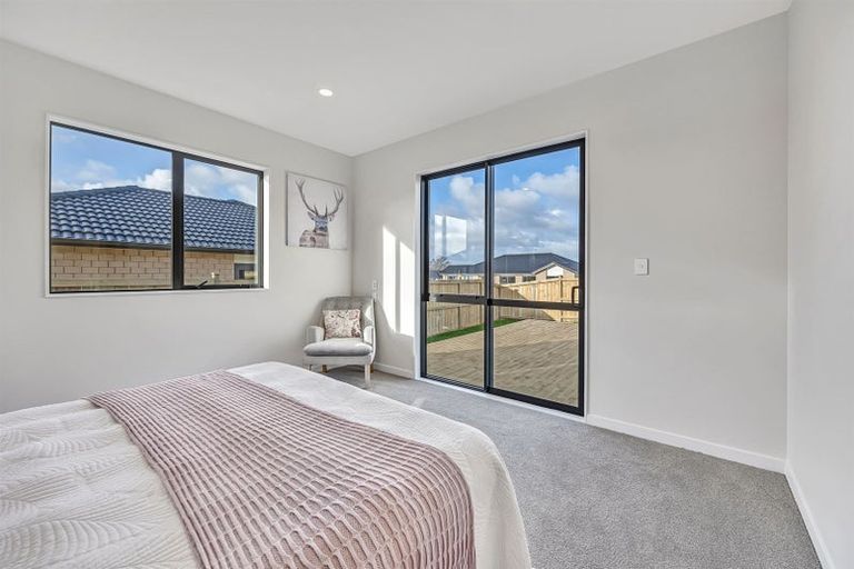 Photo of property in 2 Hoete Way, Tuakau, 2121