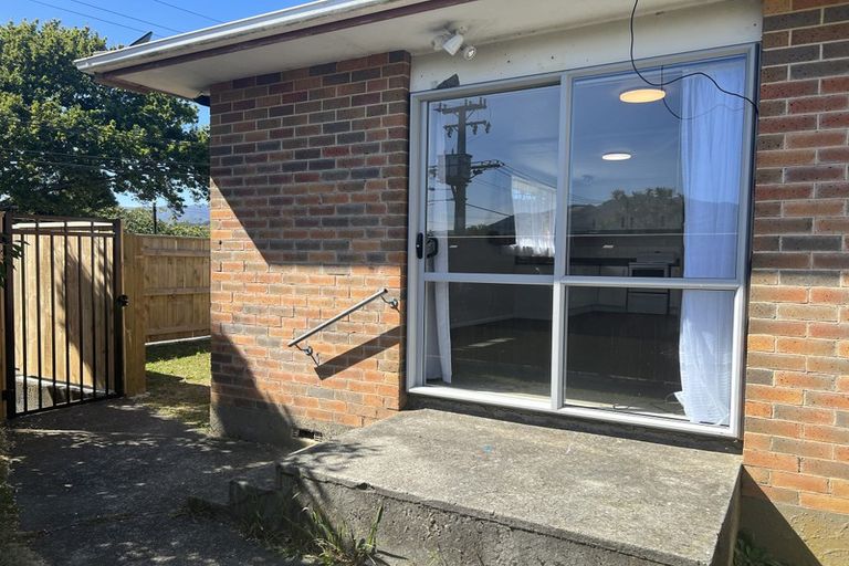 Photo of property in 8f1- Liverpool Street, Trentham, Upper Hutt, 5018